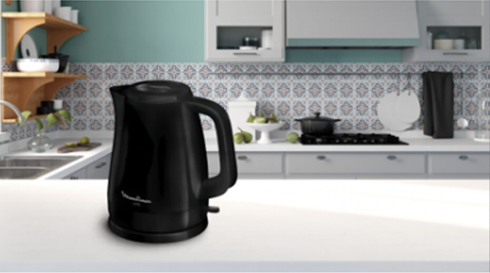 Kettle Uno Black BY150827 - 2400W, 1.7L Capacity