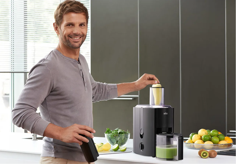 Juicer J300 with 800W Power and Fast Extract