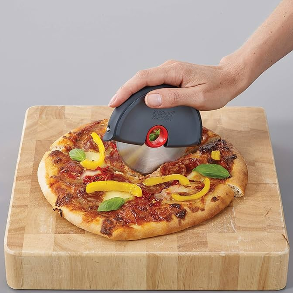Disc Pizza Cutter with Non-Slip Silicone Grip