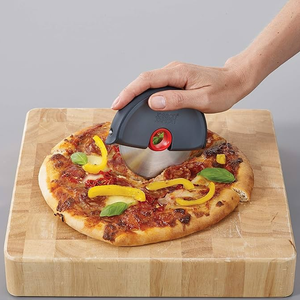 Disc Pizza Cutter with Non-Slip Silicone Grip