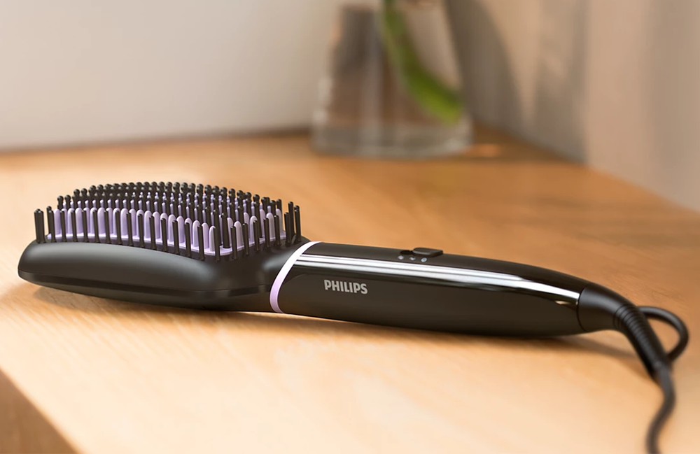 Heated Straightening Brush BHH880 with Tourmaline Ceramic Coating