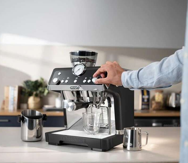 La Specialista Prestigio Pro Multi Coffee Maker Black EC9355BM Espresso Machine