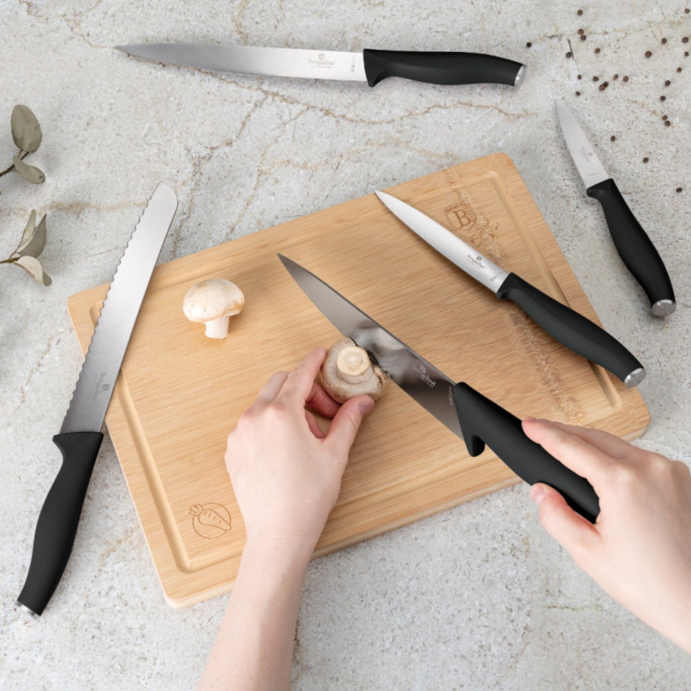 Set 5 Stainless Steel Knives with Bamboo Cutting Board, Ergonomic Handles, Kitchen Essentials