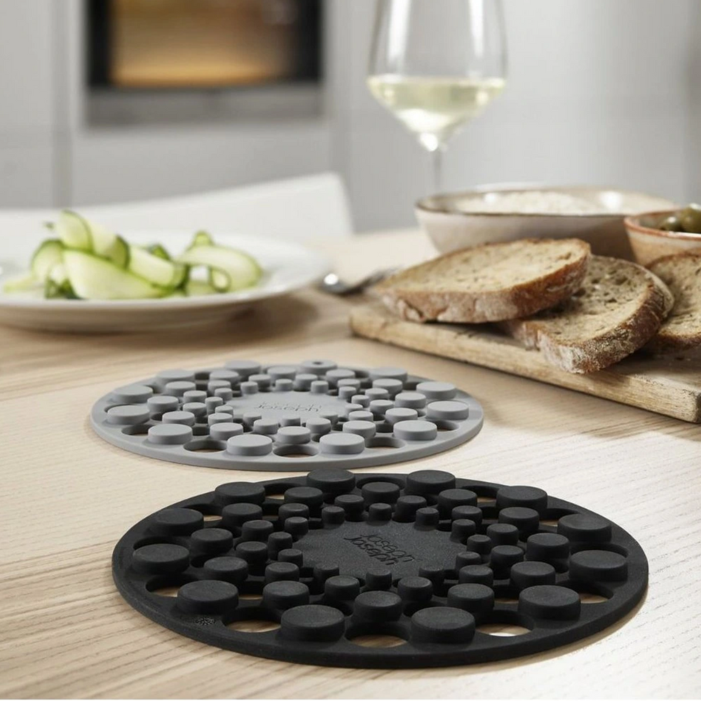 Spot-On Set of 2 Grey Silicone Trivets