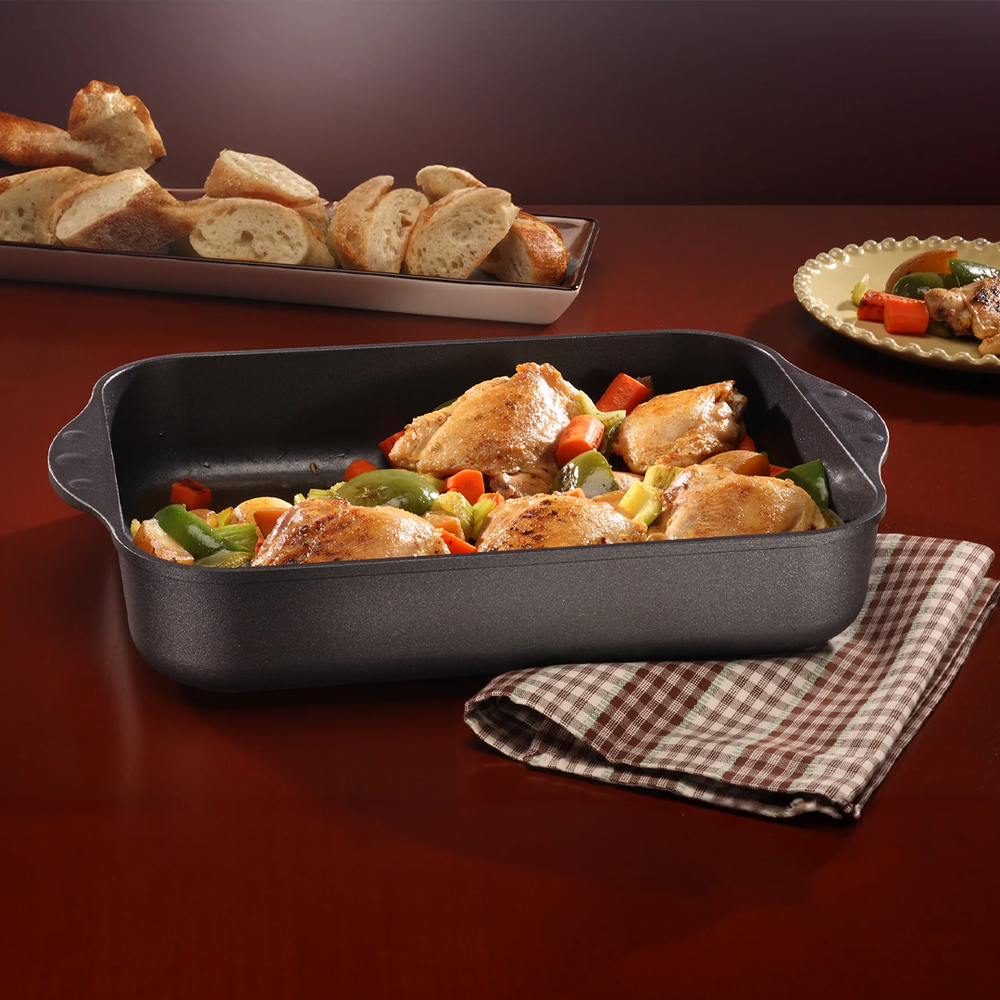 Diamond Roasting Pan 35x26cm Non-Stick Oven Safe