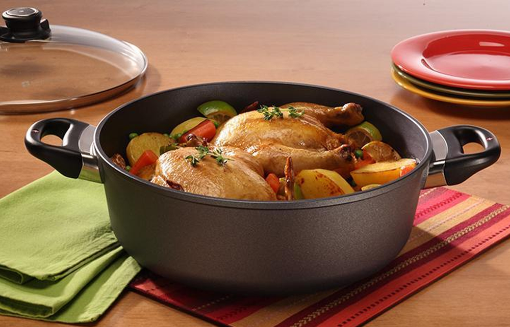 Diamond Low Casserole with Non-Stick Coating