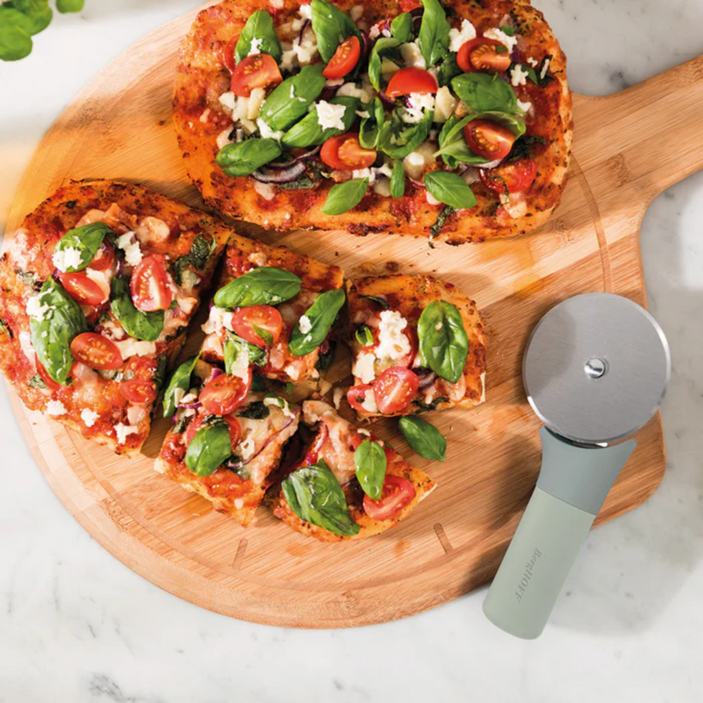 Balance Pizza Cutter