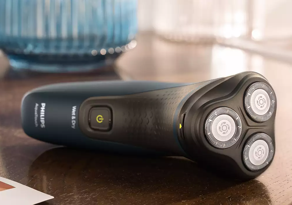 Wet & Dry Shaver S-1121 with 3D Floating Heads