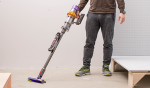 Cordless Stick Vacuum V15 Detect Absolute with LCD Screen