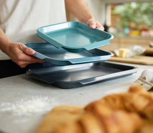 Nest Bake Non-Stick Medium Blue Baking Tray 33x30cm