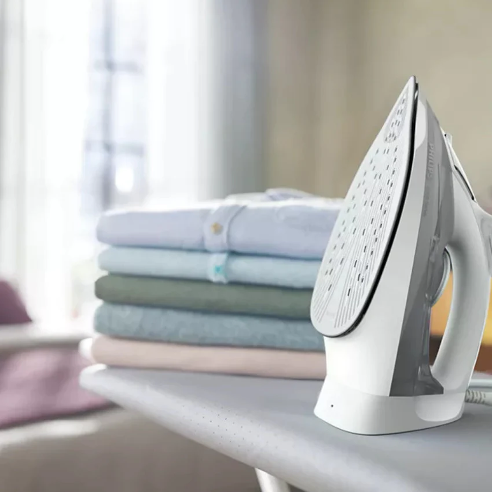 Steam Iron DST5010 with Turbo Boost and Anti-Drip
