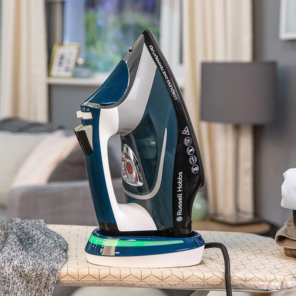 Cordless Steam Iron 26020 with Ceramic Soleplate