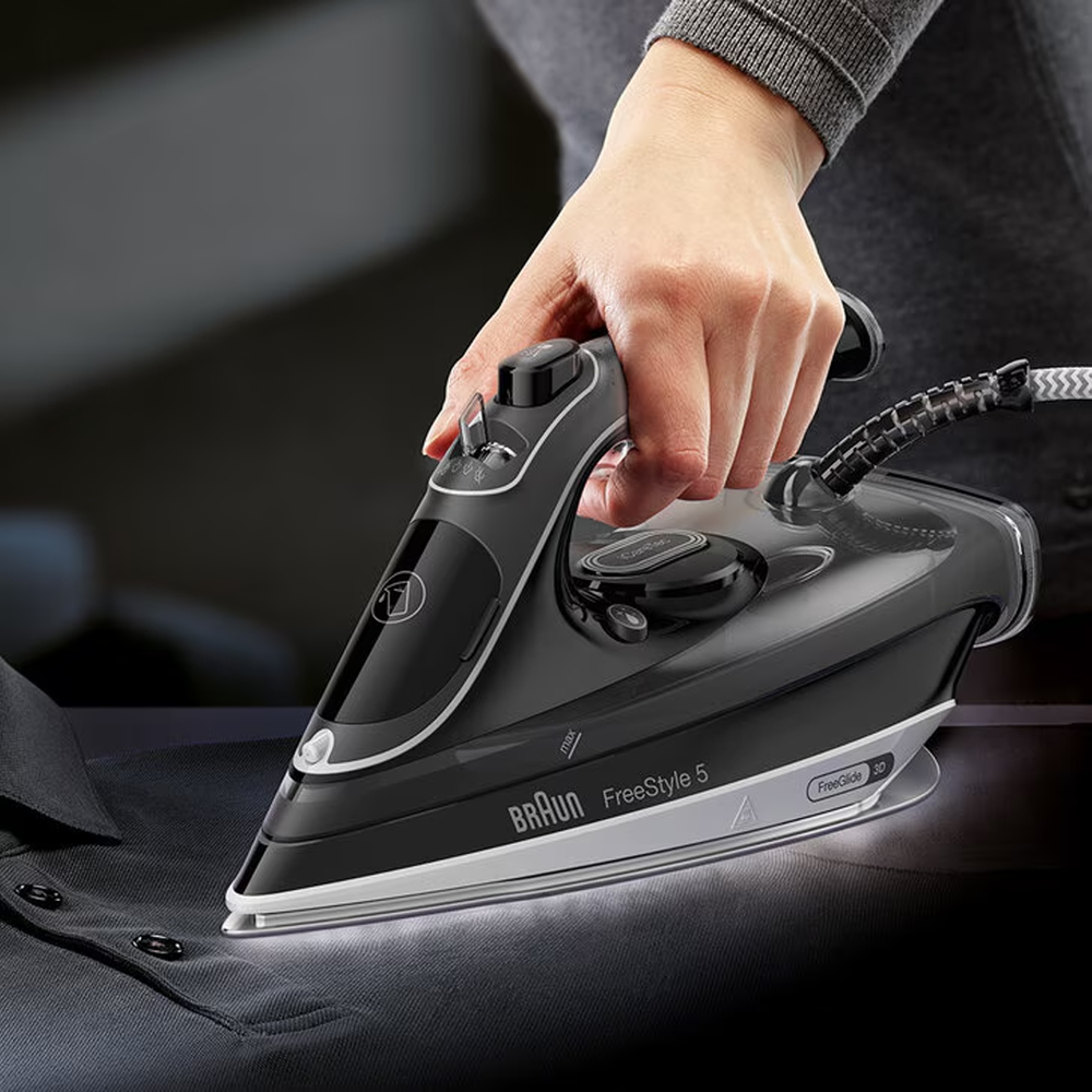 Steam Iron SI5188BK 2800W ELOXALplus Soleplate Adjustable Steam Control