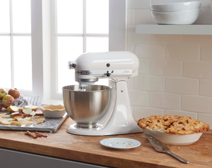 Classic Stand Mixer 4.3L White with 10 Speeds