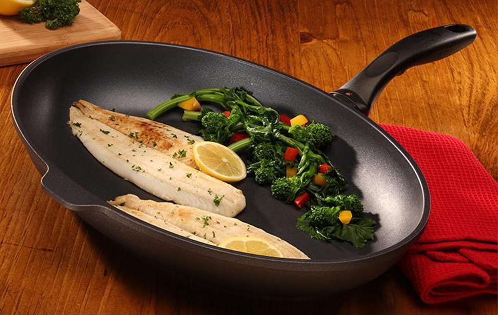Diamond Fish Pan With Lid 38*26cm