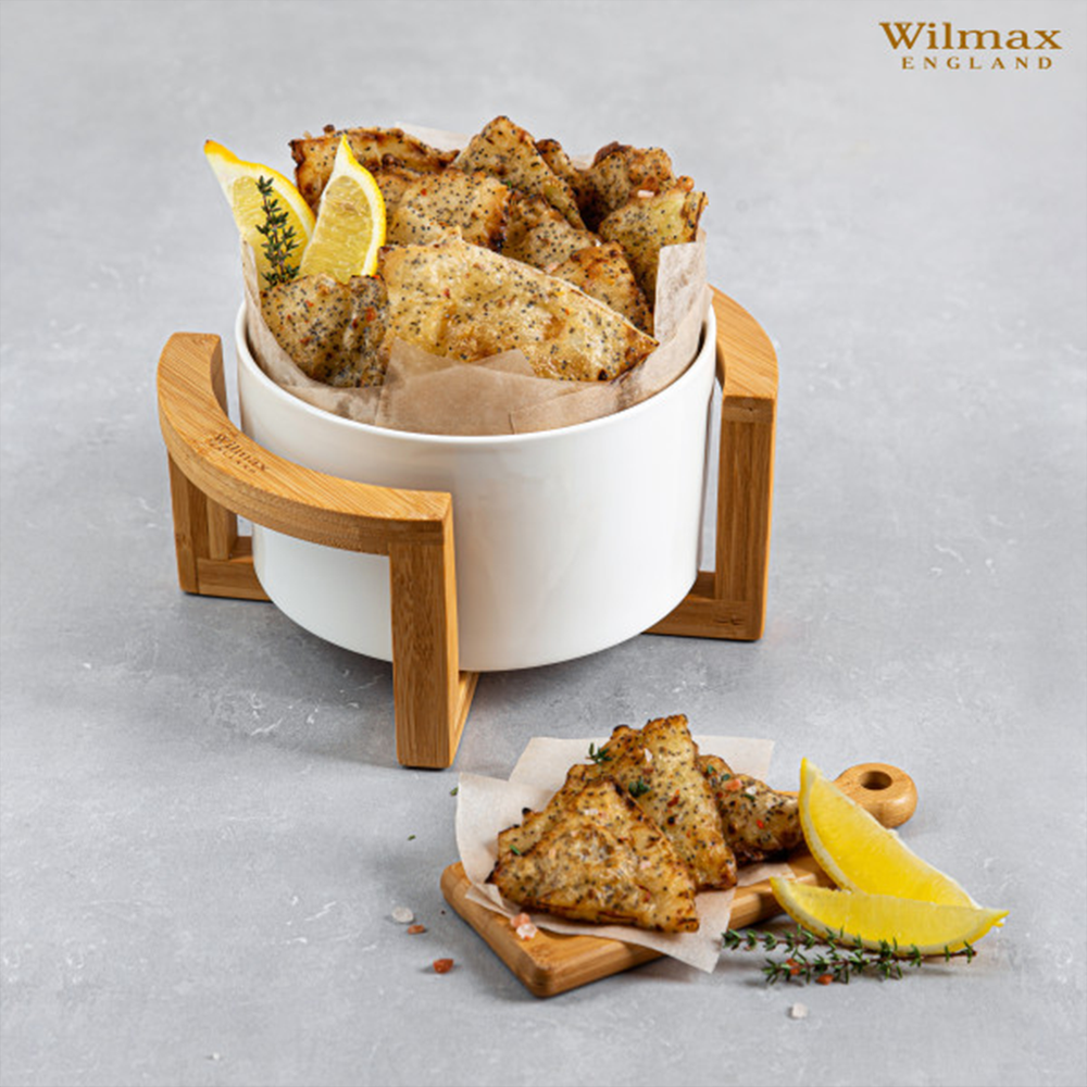Salad Bowl With Bamboo Stand