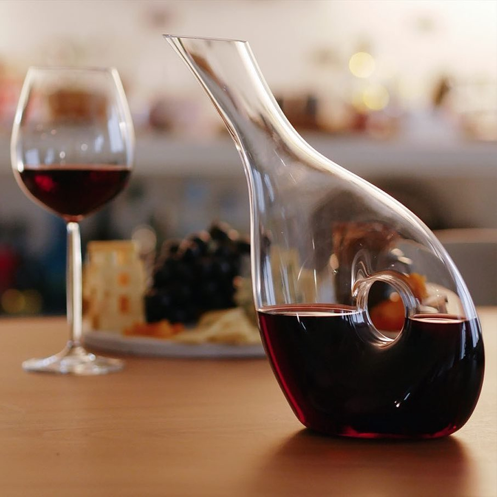 Wine Carafe 1L with Elegant Design