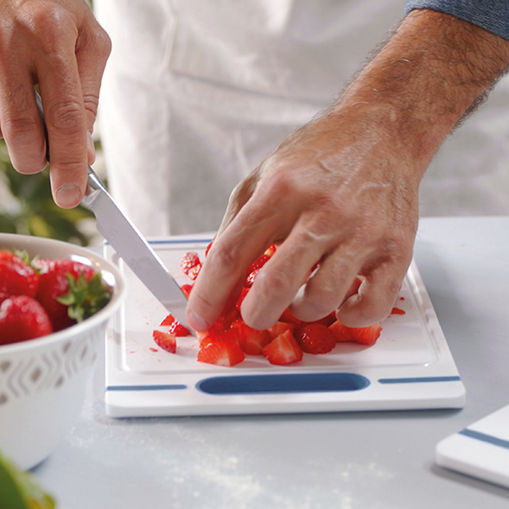 Plastic Cutting Board with Juice Collector
