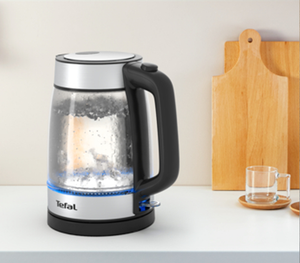 Glass Kettle KI700827 with Blue Illumination