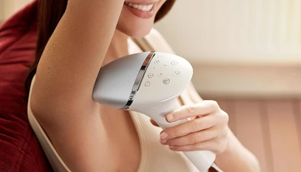 Philips Lumea IPL 8000 Series IPL Hair removal device with SenseIQ BRI940