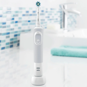 Oral B Vitality Plus 3DWhite White Electric Rechargeable Toothbrush D100.413.1-2