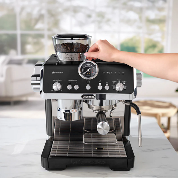 De'Longhi La Specialista Opera EC9555.BK Espresso Maker Integrated Grinder