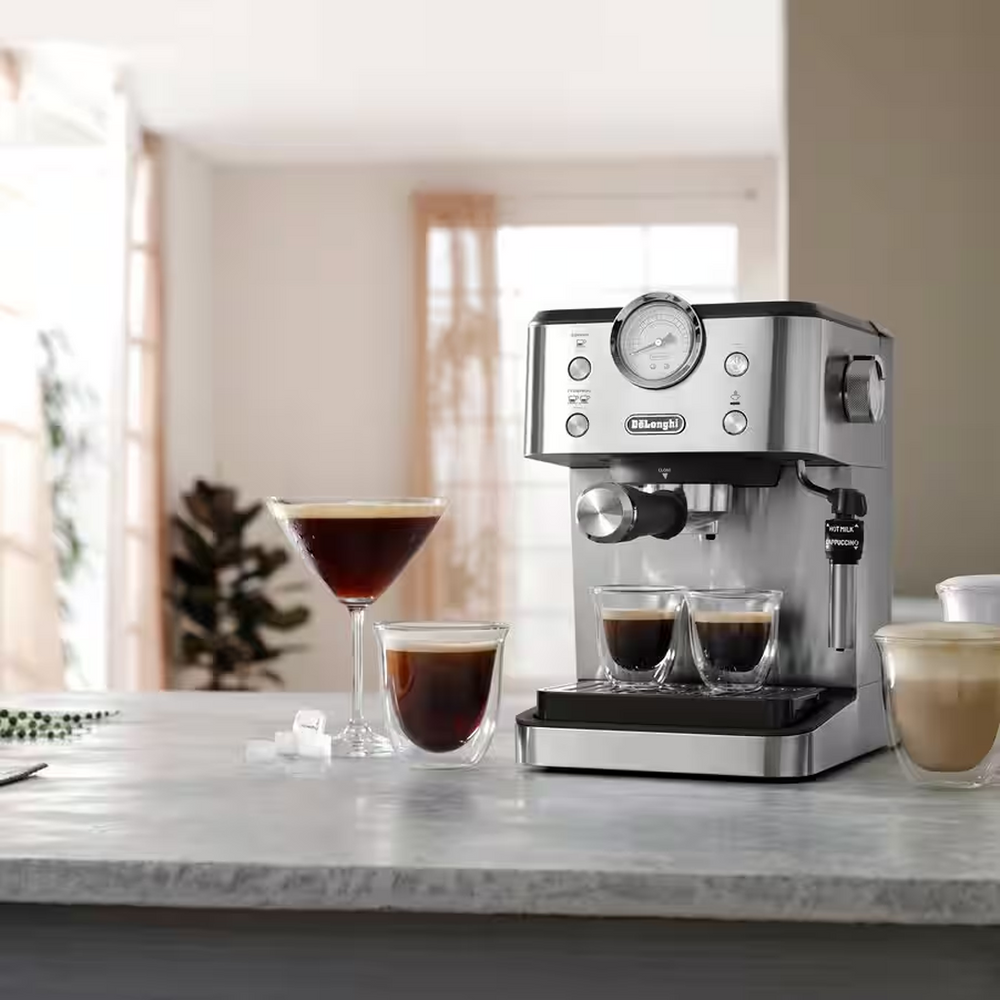 Classic Espresso Coffee Machine EM450.M