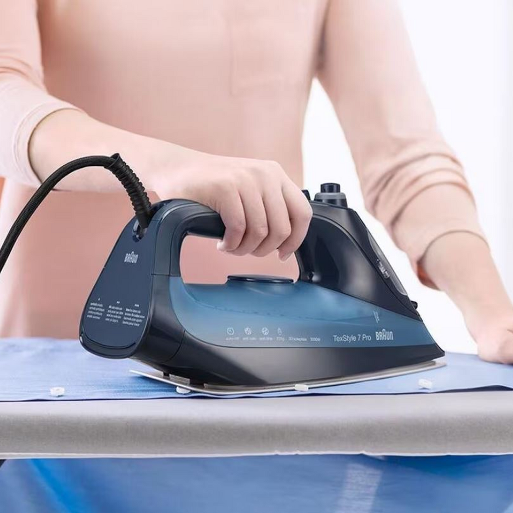 TexStyle 7 Pro Steam Iron SI7160BL - Up to 3000W