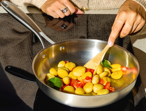 Pyrex Stainless Steel Frypan 18/10 - 2 Sizes