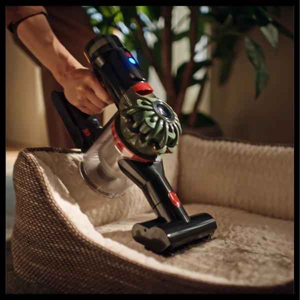 Dyson V8 Cyclone Cordless Stick Vacuum 150 AW Black - 60mins Runtime