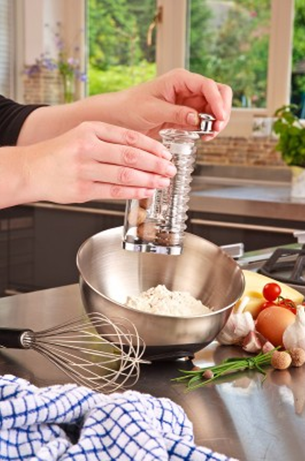 Wallis Nutmeg Grinder with Acrylic Body and Stainless Steel Blades