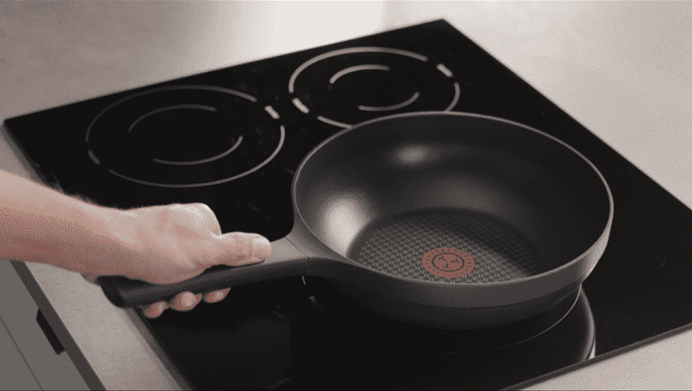 Trattoria Frypan with Titanium Coating, Non-Stick