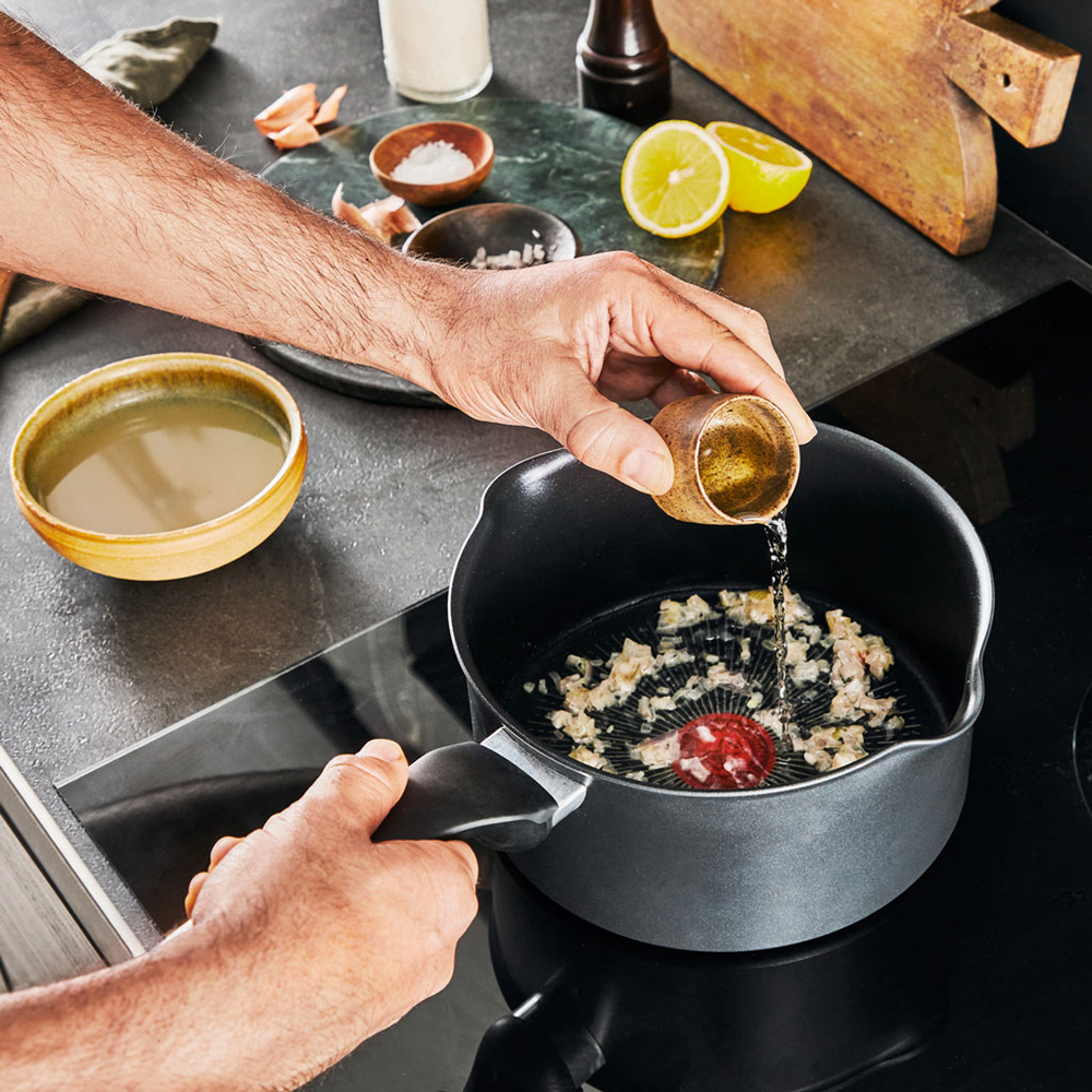 Unlimited Saucepan with Titanium Non-Stick Coating