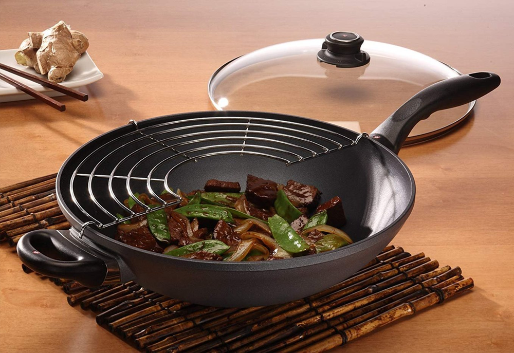 Diamond Wok With Lid 32cm - Non-Stick Swiss Cookware