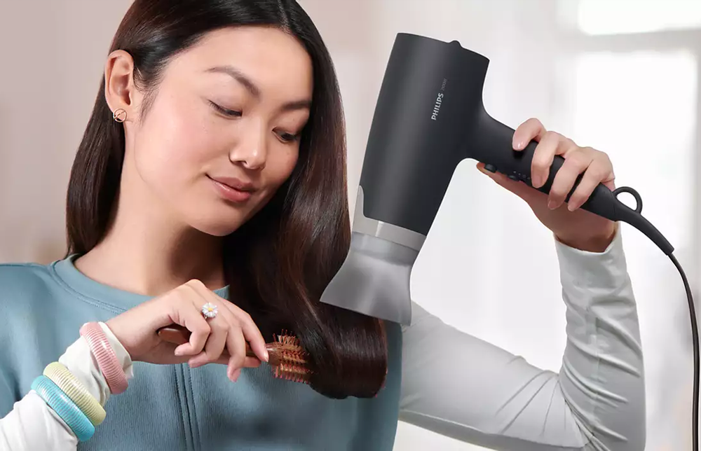 Hair Dryer BHD351 with ThermoProtect & Ionic Care