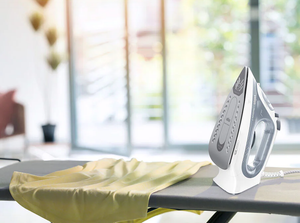 Braun Steam Iron SI3054GY with Ceramic Soleplate