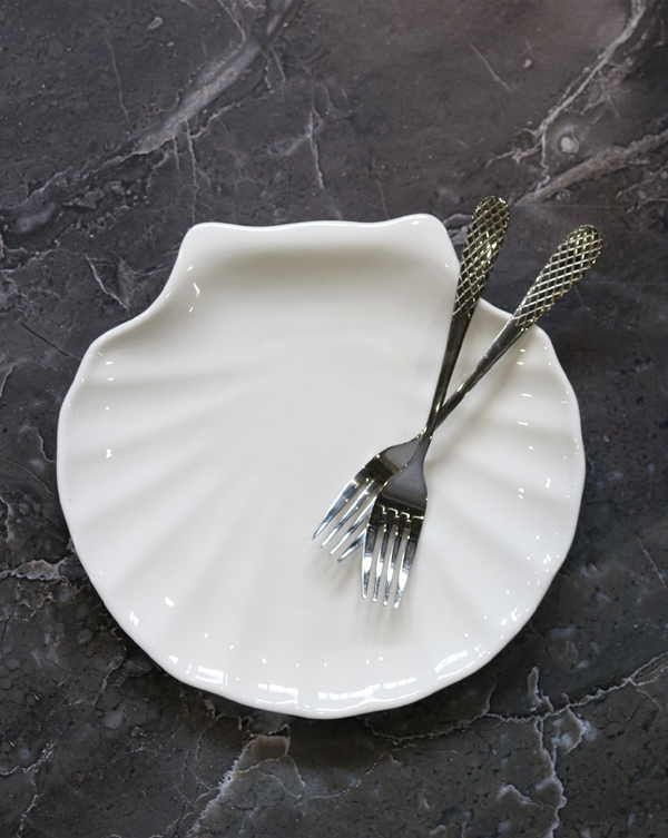 Shell Dish Porcelain Serveware